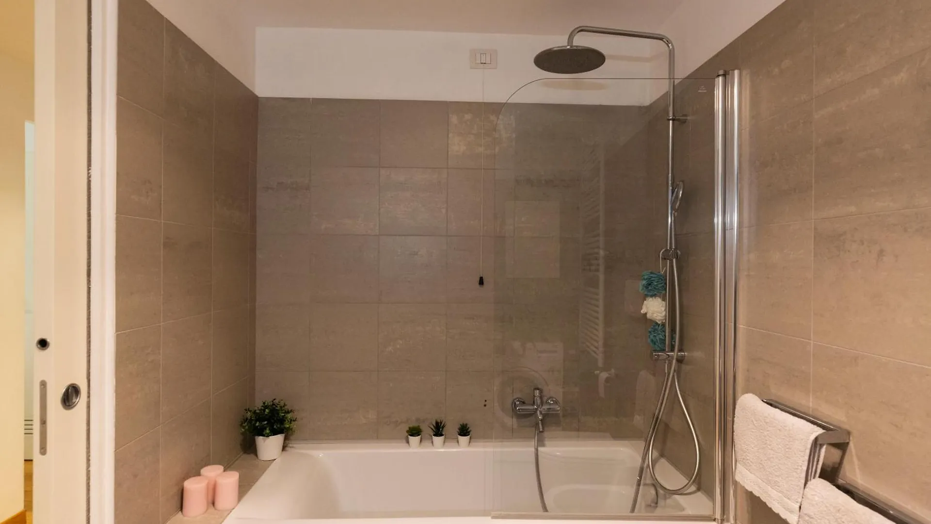 Suzzani 96 - Bicocca Area Apartment Milan Italy