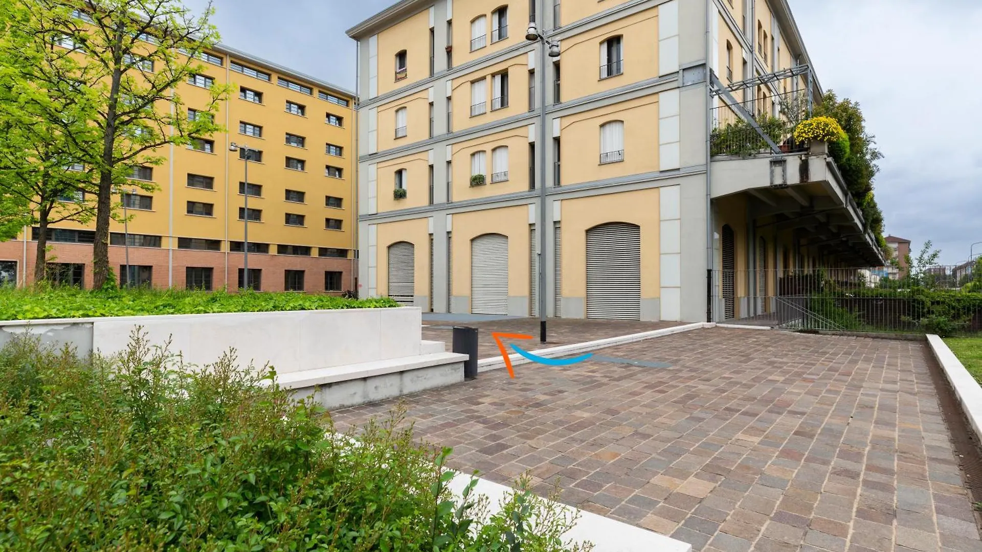 Suzzani 96 - Bicocca Area Apartment Milan Italy