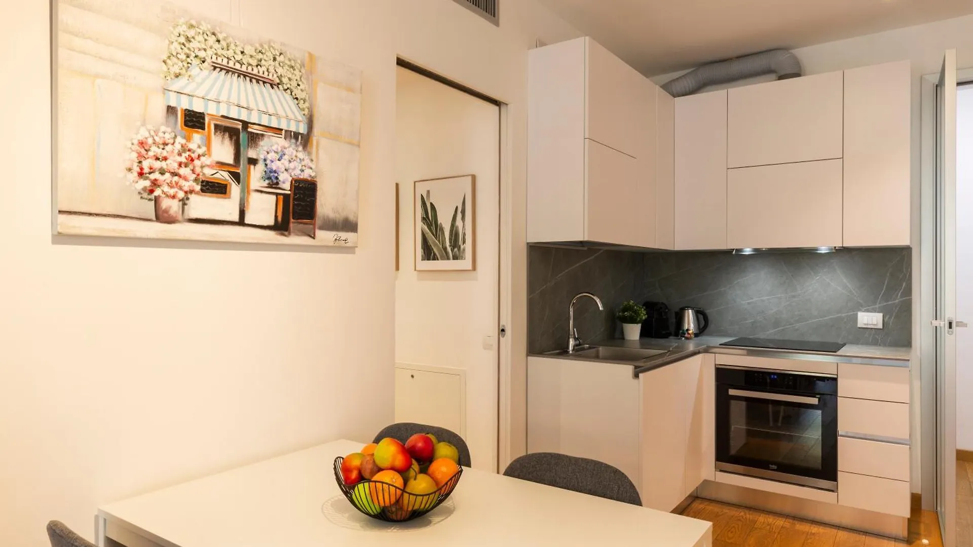 Suzzani 96 - Bicocca Area Apartment Milan Italy